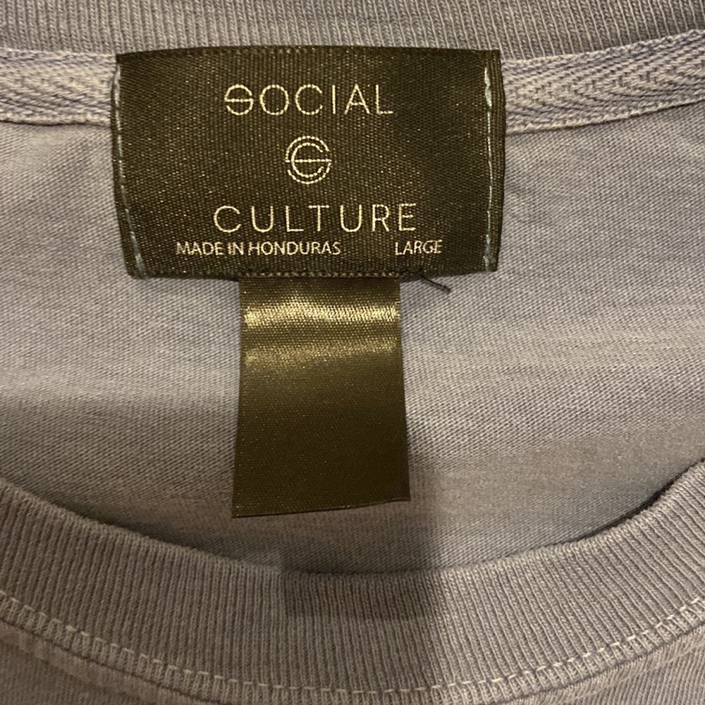 Crop Top - Picture 2 of 2